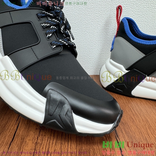  ** Ŀ MO97012-2
