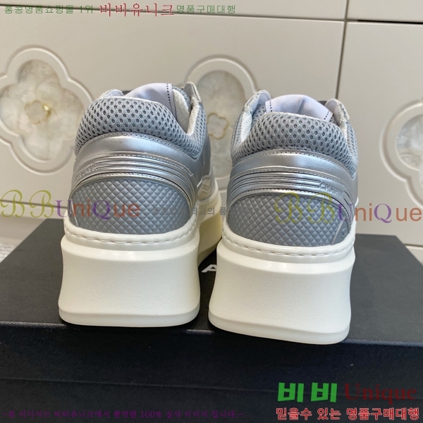  * Ŀ 38HG2552432-4