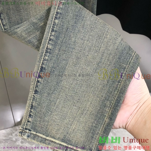   û G25368381