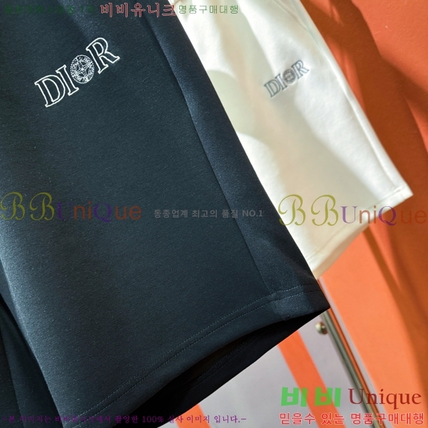   ݹ D254163584-1