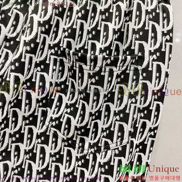  ݹ D254163583-2
