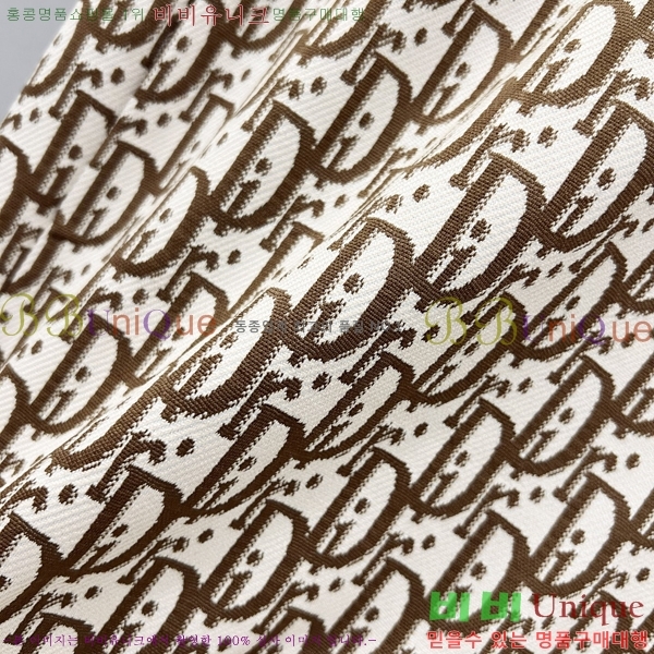  ݹ D254163583-1
