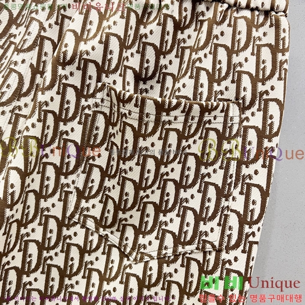   ݹ D254163583-1