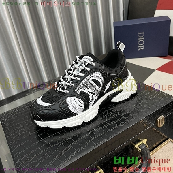   Ŀ DR974932-5