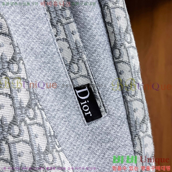   ݹ D254163580