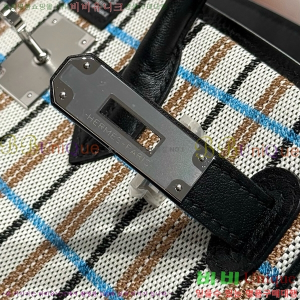 #޽  Ų 29 HE91560-4