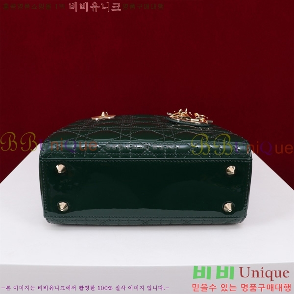 # NEW my abc ̵  24DM05385-203