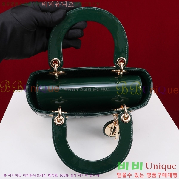 # NEW my abc ̵  24DM05385-203