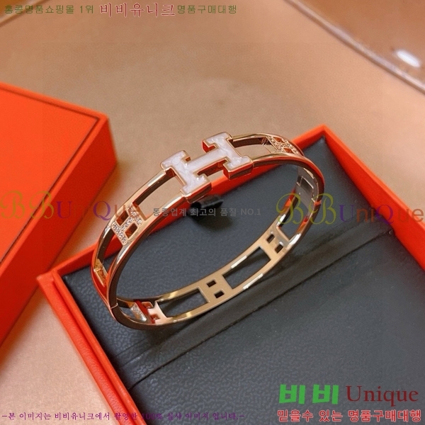 ޽  H959562-1