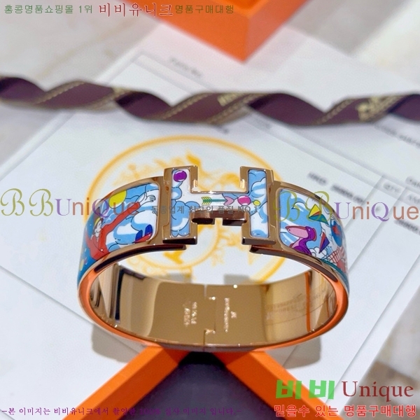 ޽  H959562-8
