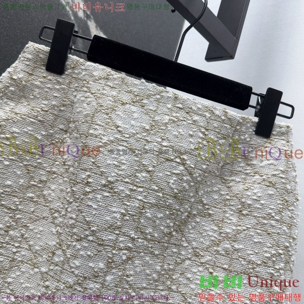   ĿƮ DO212044-20