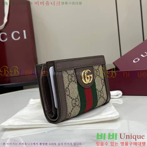 # GG ǵ   813296-102