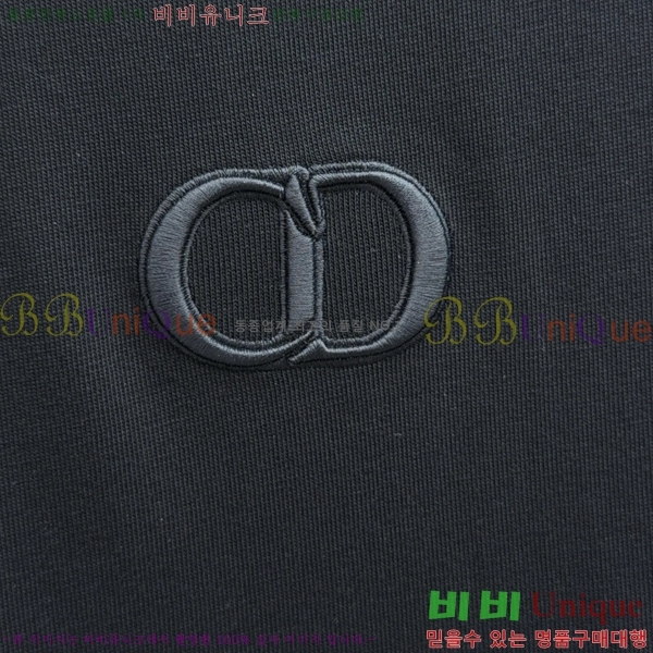    Ƽ D2586371-4