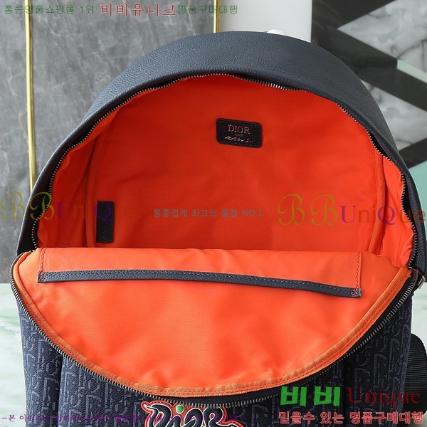 # ̴ 2.0 KAWS   1ESBA199-107