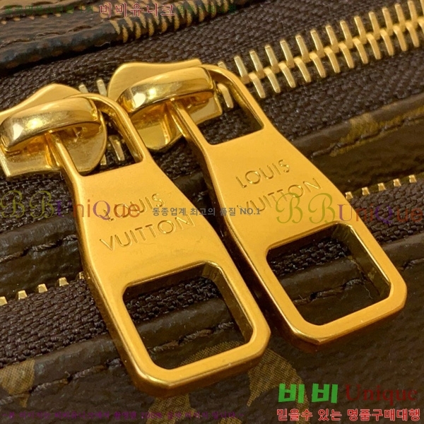 #̺   M15271-101
