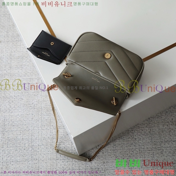 #ζ  ̴  821749-206