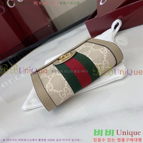 # GG ǵ   813296-101