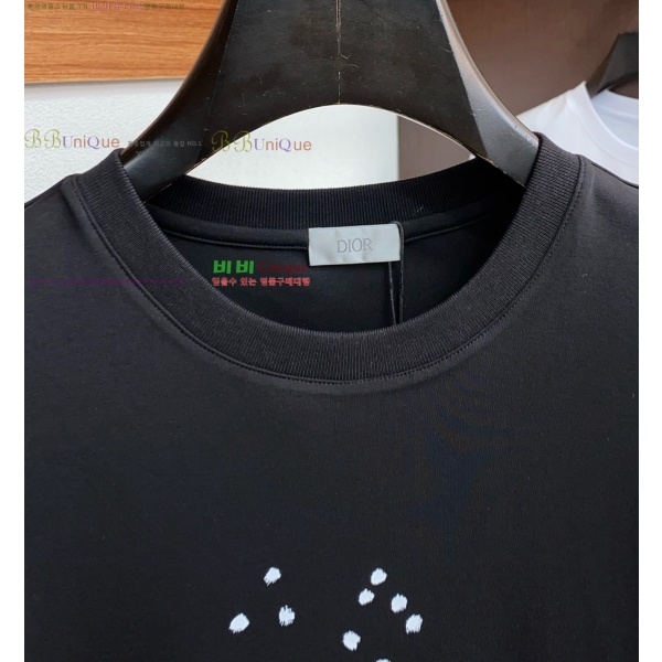    Ƽ D9076379
