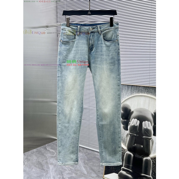  ũ û 12CH2572588-9