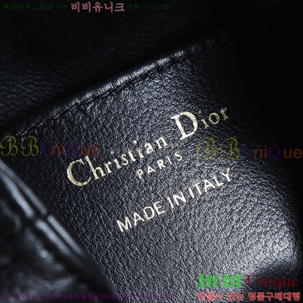 # ī  Ŷ M3372-501
