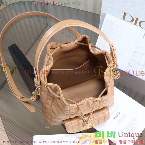 # ī  Ŷ M33722-604