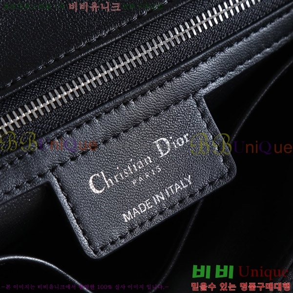 # ̵ īι D922500-1
