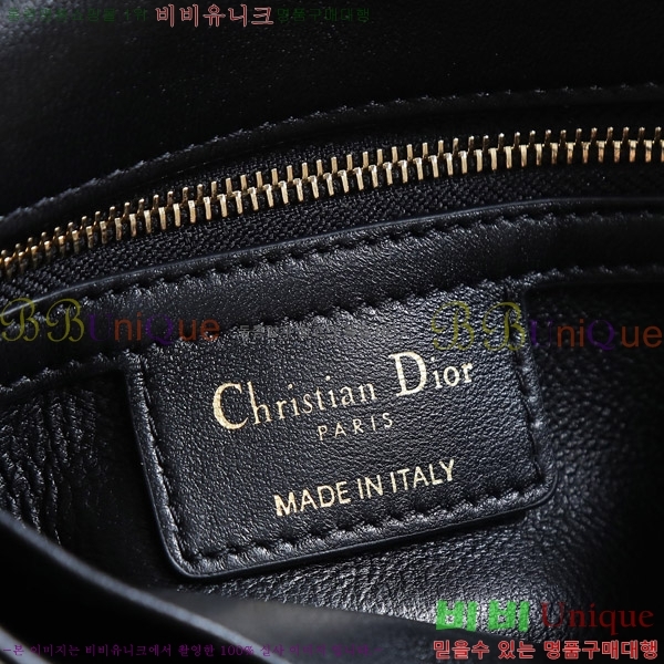 #  īι D923600-2