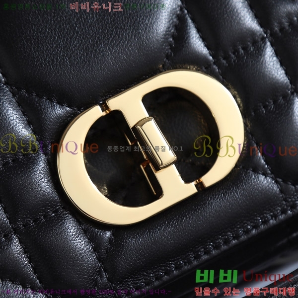 #  īι D923600-2