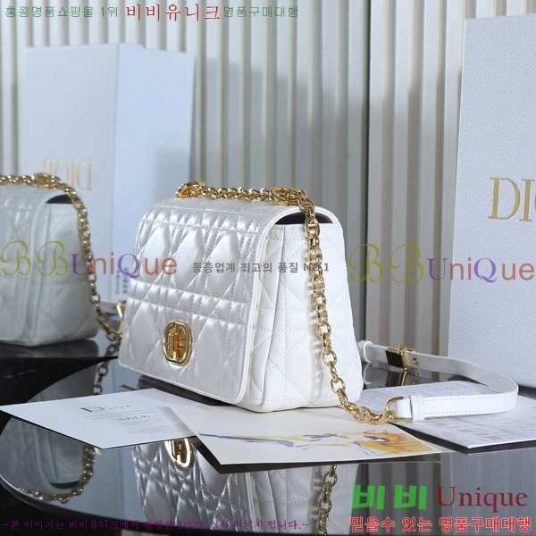 # ̵ īι D922500-3