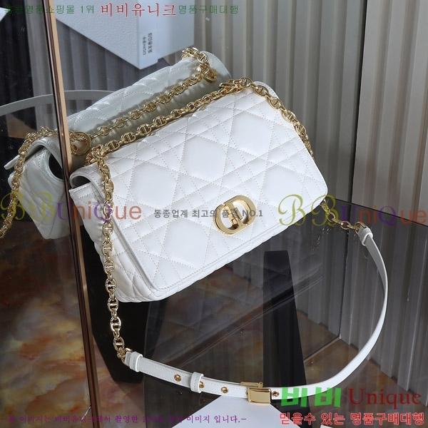 # ̵ īι D922500-3