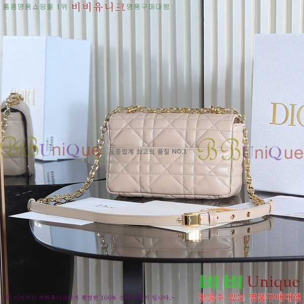 #  īι D923600-5