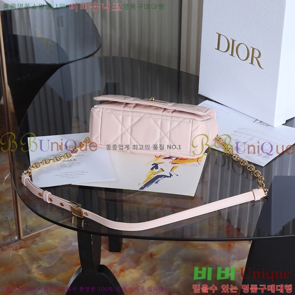 #  īι D923600-4