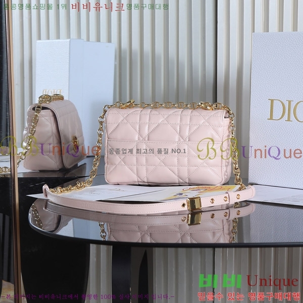#  īι D923600-4