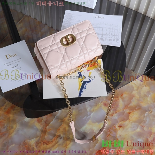 #  īι D923600-4