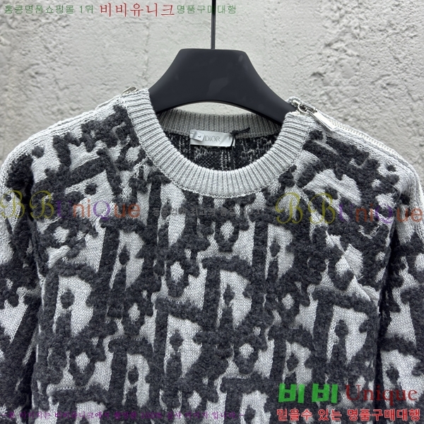    38D25737-1