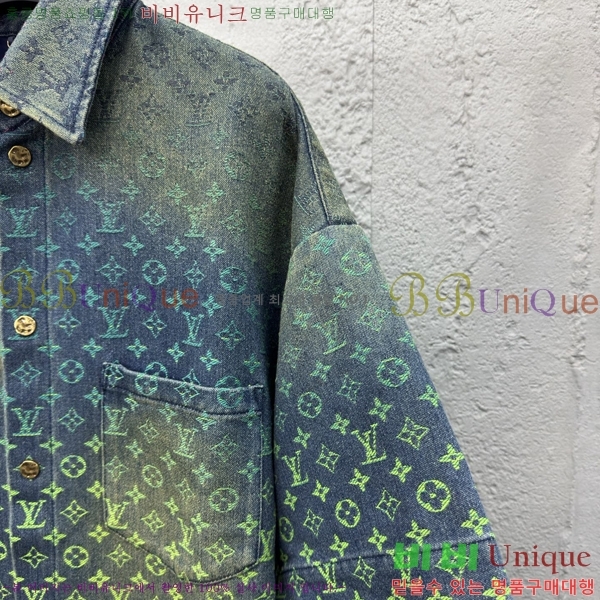  ̺    32L25726-1