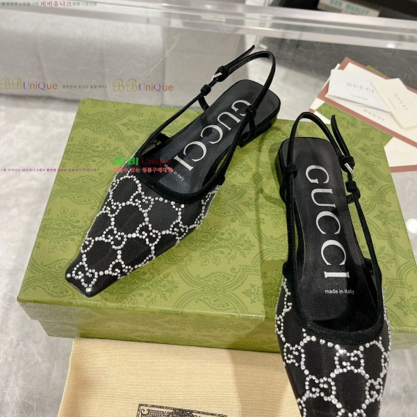   ÷ 34G25792-2