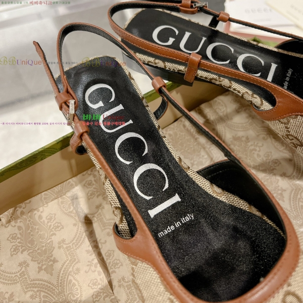   ÷ 34G25792-7