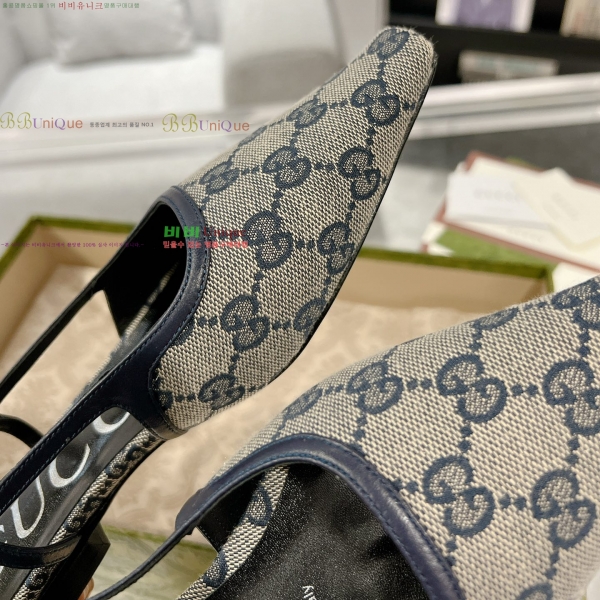   ÷ 34G25792-1