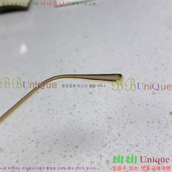   ۶ G86692-1