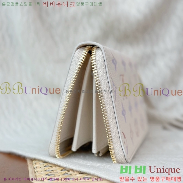 #̺   M25594-1001