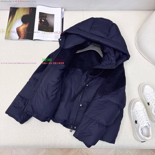  **  ٿ е MAXM230823-9