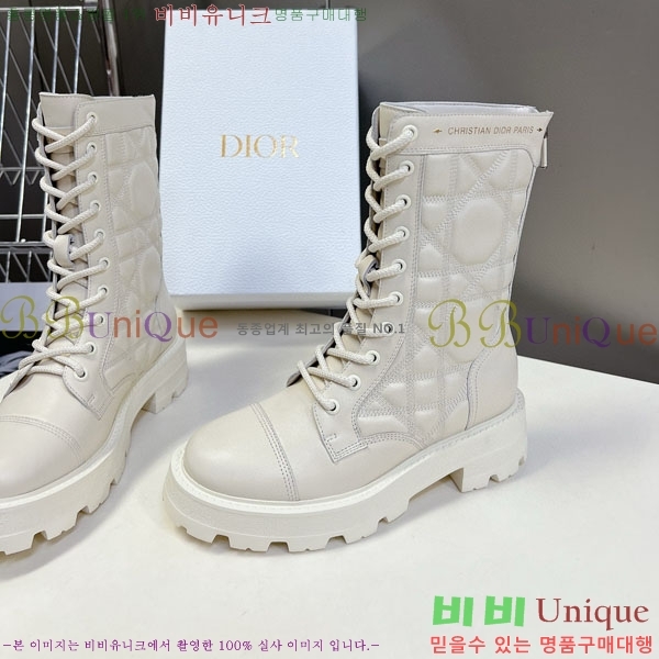  Ŭ  D107226