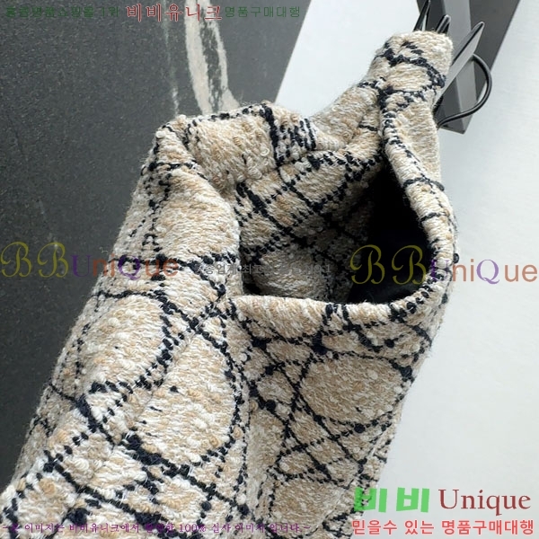   ĿƮ DO1544233-7