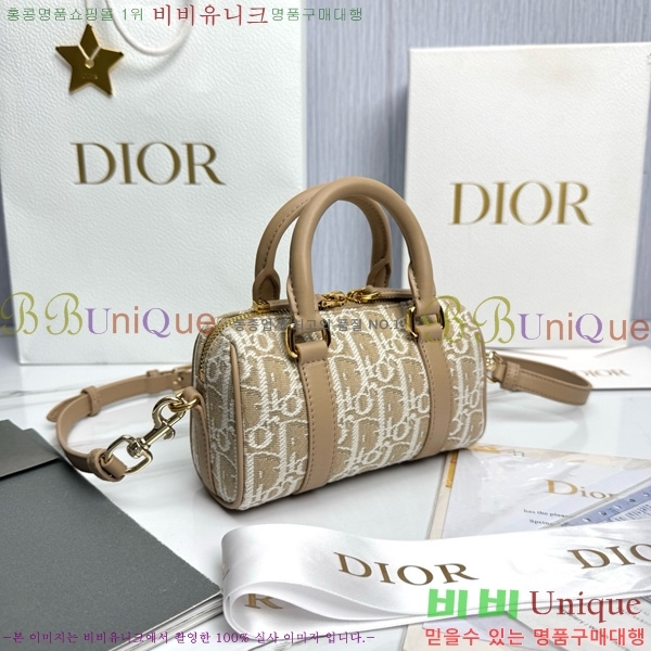 # ׷ 17   M2348-1001