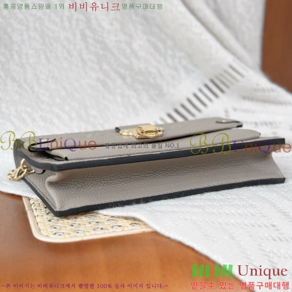 #̺ ٹ  üι M69423-1001