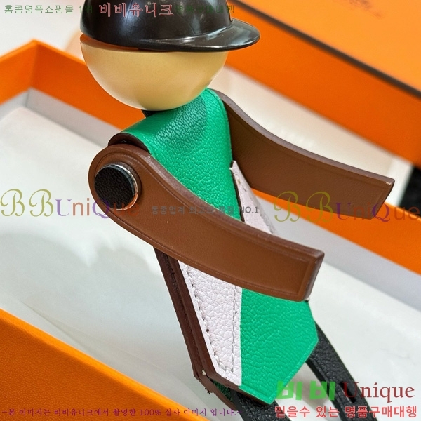 ޽ Jockey Charm  HE4523806-4