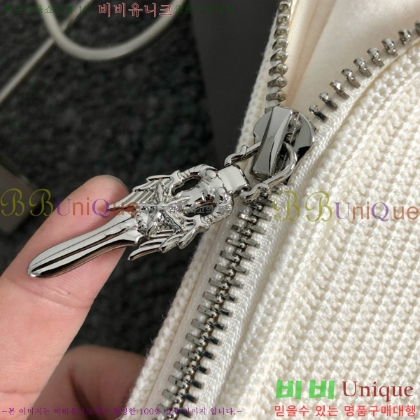  ũ  C814267