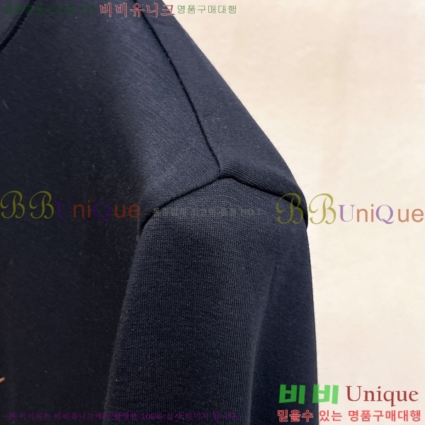  **Ƴ  LP97463-1
