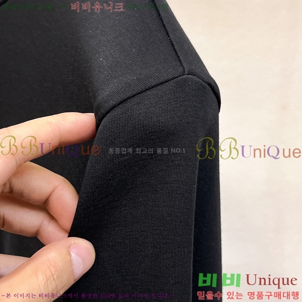  **Ƴ  LP97463-3